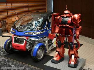 Illustration for article titled Este adorable coche transformer del autor de Gundam podría circular en Japón